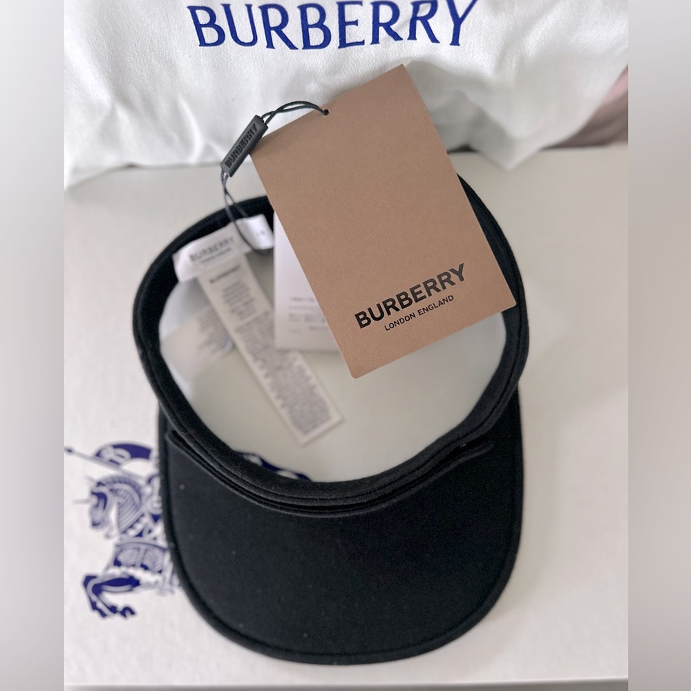 Two-in-One Burberry Visor with removable zipper pouch! New with Tags